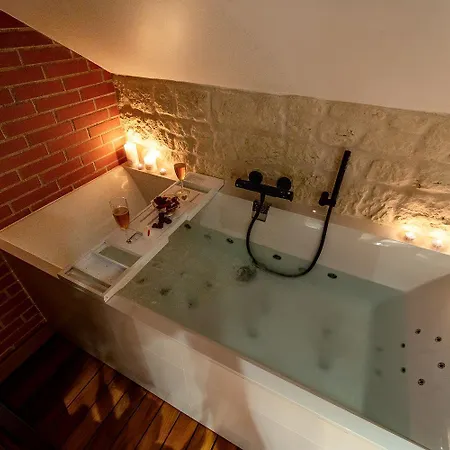 Evasion Chic, Et Sauna Sous Les Toits דירה