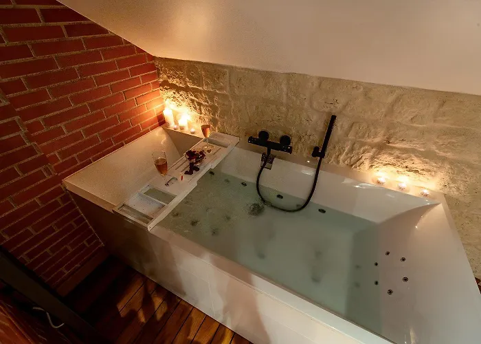 Evasion Chic, Et Sauna Sous Les Toits アパート